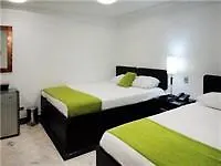 Hotell Calasanz Rea Medellín