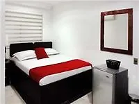 فندق Calasanz Rea ميديلين